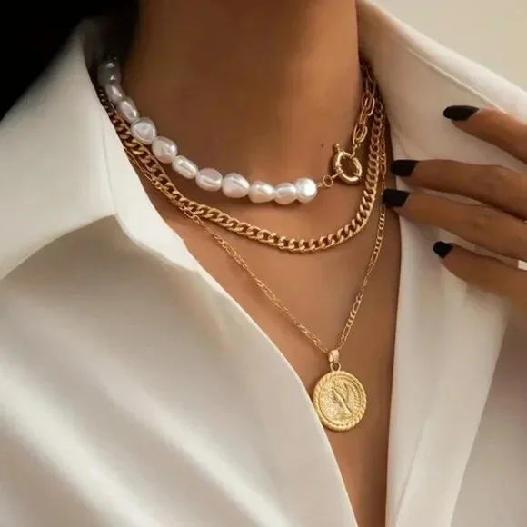 Layered Gold Necklace - Picture 2 of 4